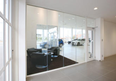 ガラスパーテーション