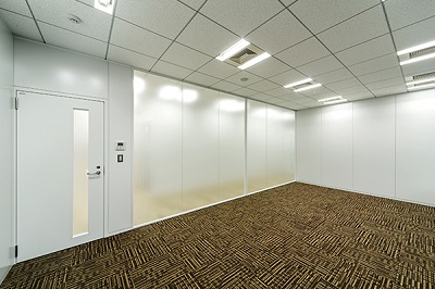 株式会社ソシアパーティションのガラスパーテーション画像